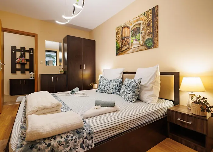 Garden Aspen A008 Апартаменты Банско